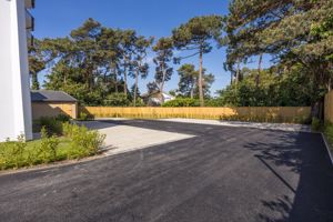 Photo 16- click for photo gallery